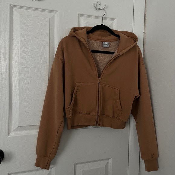 TNA Tops - Aritzia TNA Boxy Zip Hoodie